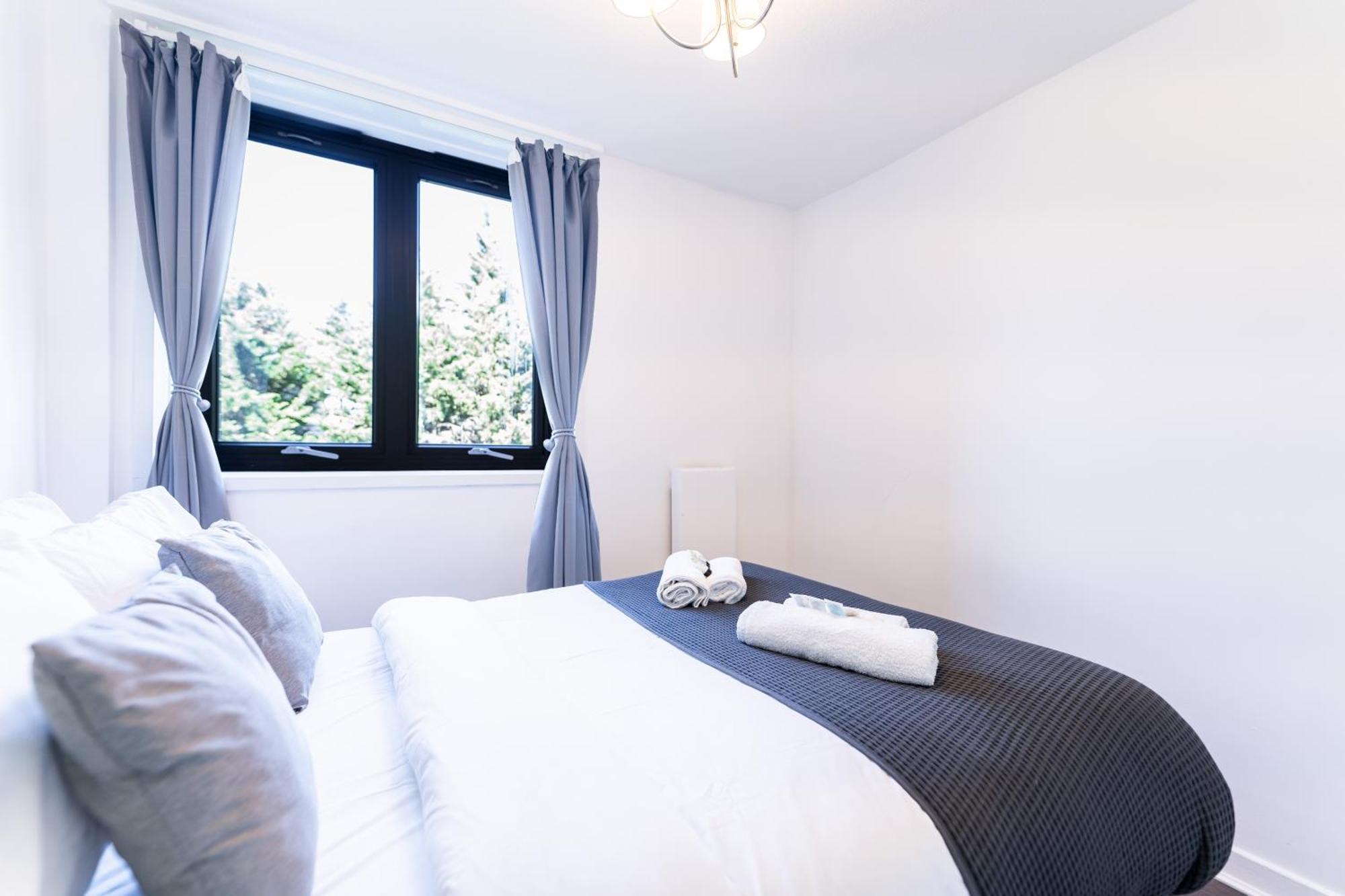 Luxury 3 Bedroom Flat With Balcony In Westbourne Park لندن المظهر الخارجي الصورة