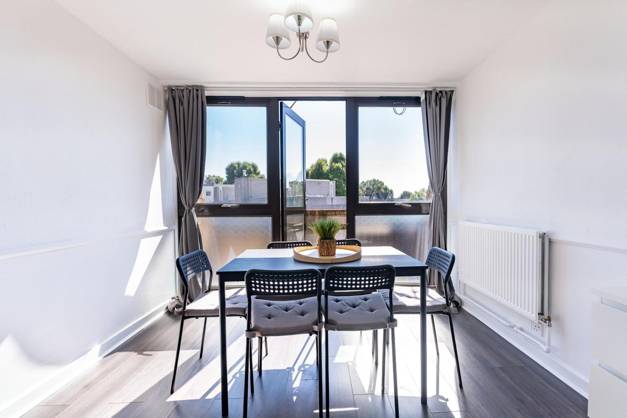 Luxury 3 Bedroom Flat With Balcony In Westbourne Park لندن المظهر الخارجي الصورة