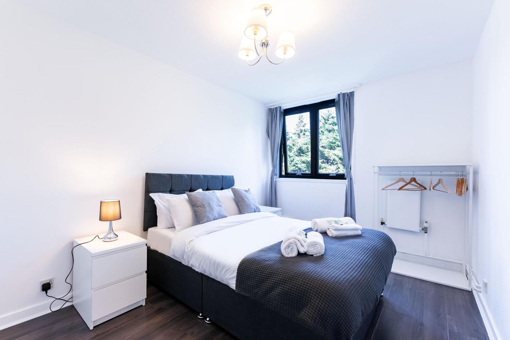Luxury 3 Bedroom Flat With Balcony In Westbourne Park لندن المظهر الخارجي الصورة